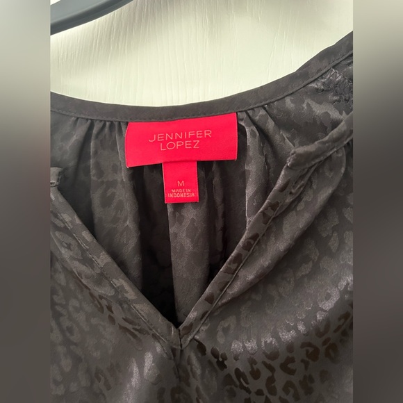 Jennifer Lopez Black Long Bell Sleeve Top Blouse. Size Medium - Picture 2 of 10